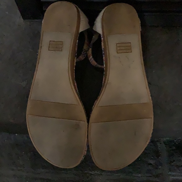 Multi color sandals - Picture 2 of 2